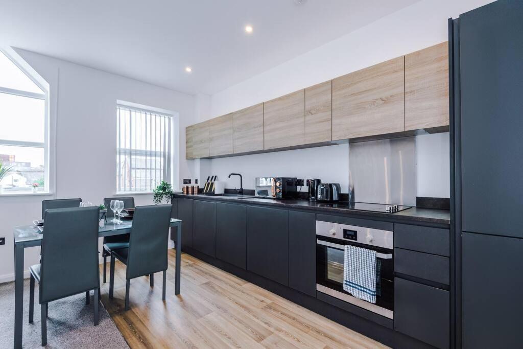Apartment Stunning 2-bedroom In Bolton