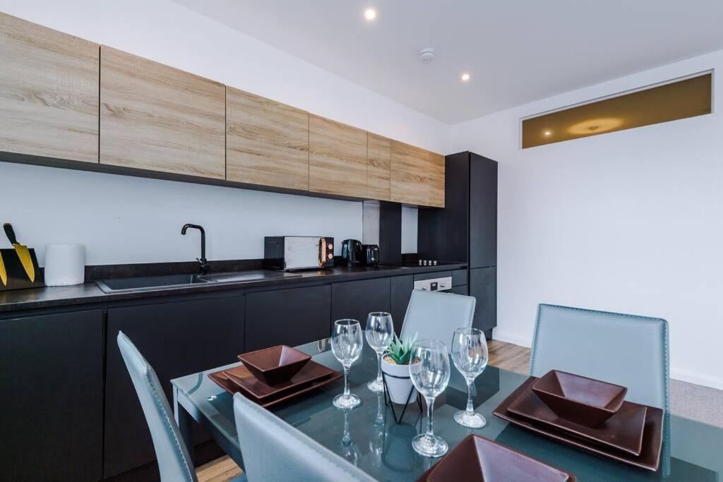 Stunning 2-bedroom In *